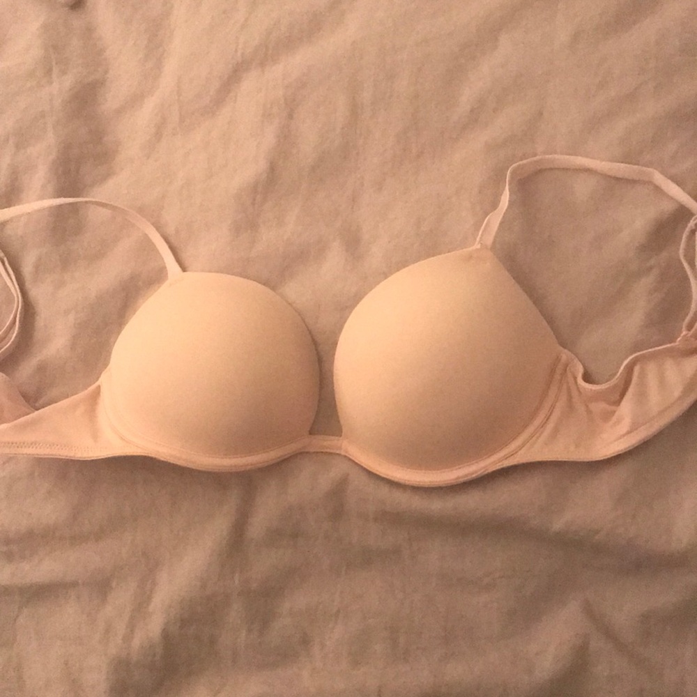 Victoria secret push-up bra in baby pink